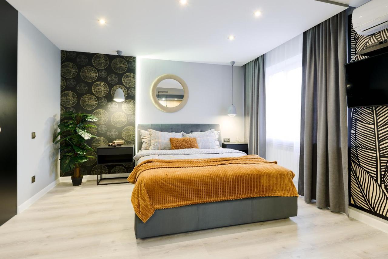 New Apart Lesi Ukrainky Blvd And Olimpiyska And Kreshchatyk And Manhattan City With Parking Киев Екстериор снимка