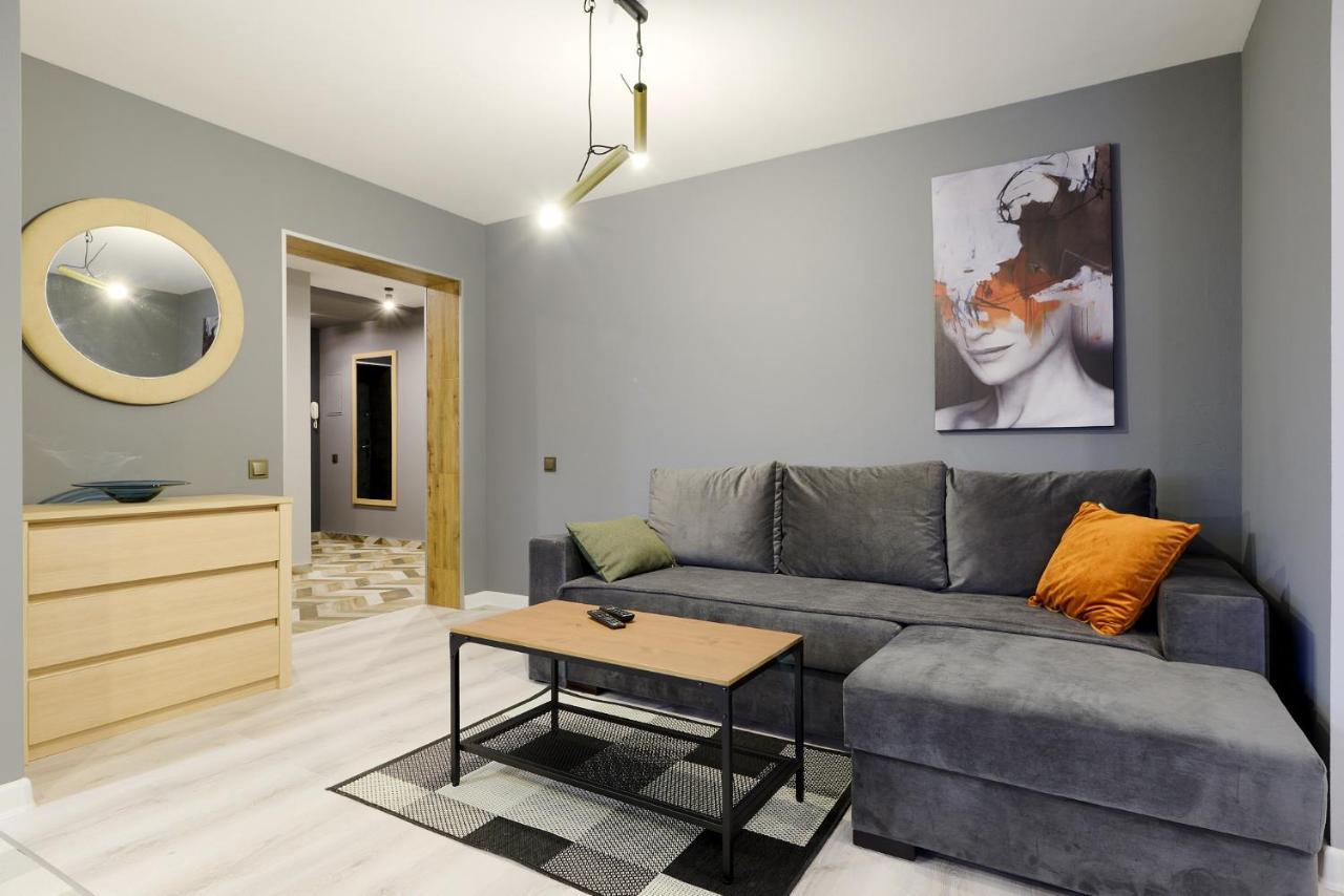 New Apart Lesi Ukrainky Blvd And Olimpiyska And Kreshchatyk And Manhattan City With Parking Киев Екстериор снимка